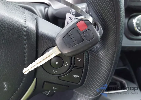 2017 Toyota Rav4 Le из США, поврежденный, VIN JTMZFREV8HJ712552